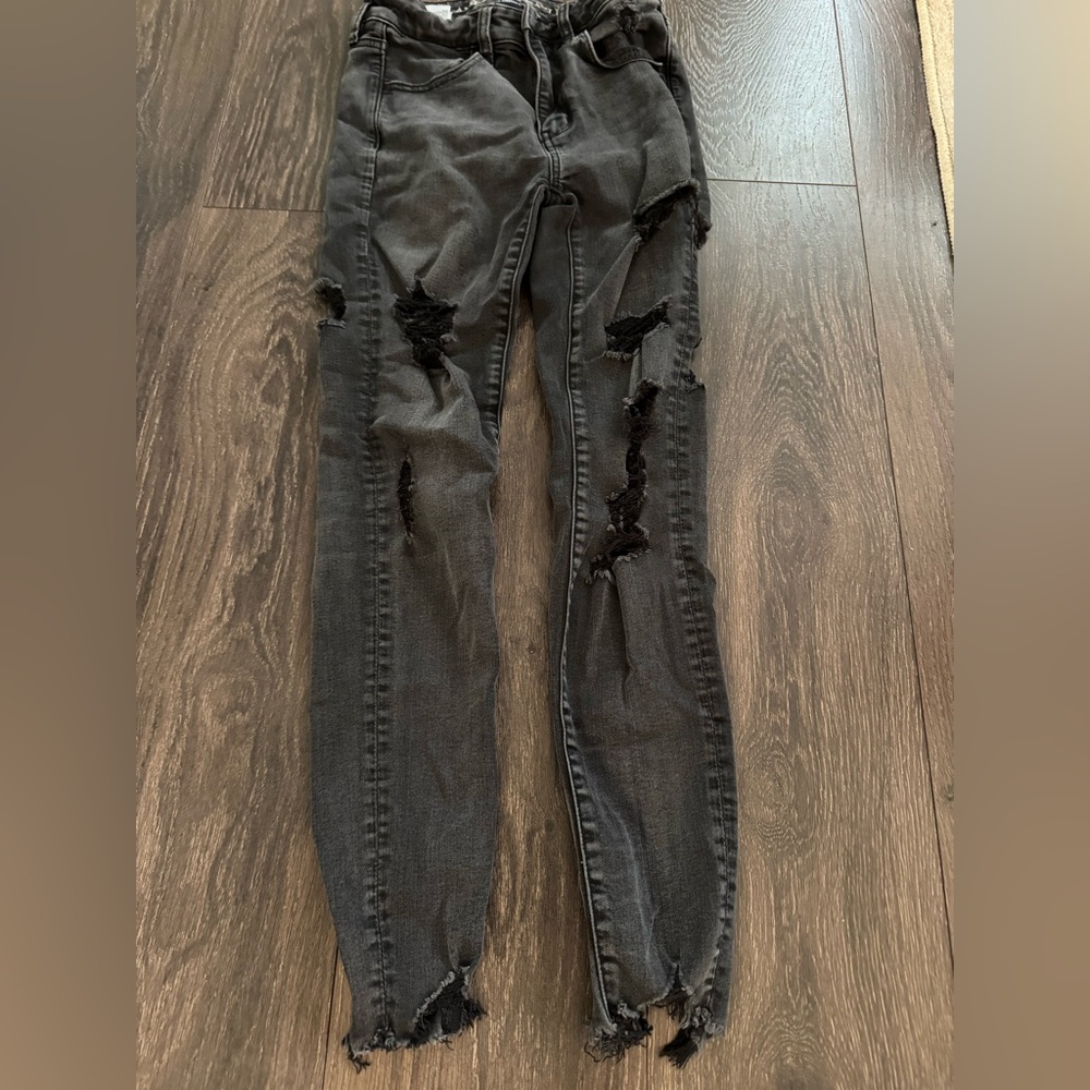 American Eagle Outfitters Distressed Skinny Jeans